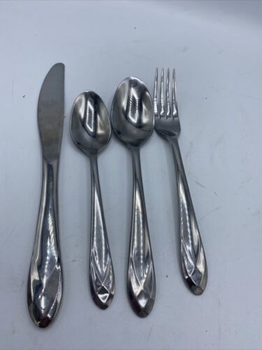 Vintage Hampton Signature 054 Stainless Flatware Crossed Lines 4-Piece Setting  - $26.72