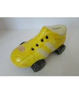 VTG PLASTER COIN BANK ROLLER SKATE YELLOW SNEAKER HAND PAINTED 7.5&quot; - $127.70 MXN