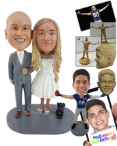 Personalized Bobblehead Couple Dressed For Their Event With A Cat Nearby - Weddi - £134.29 GBP