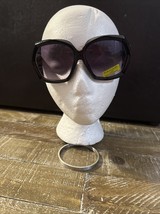 Tahari Womens Sunreader Sunglasses 2.00 - $59.28
