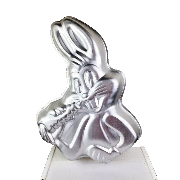 Primary image for Wilton Bugs Bunny Metal Cake Pan