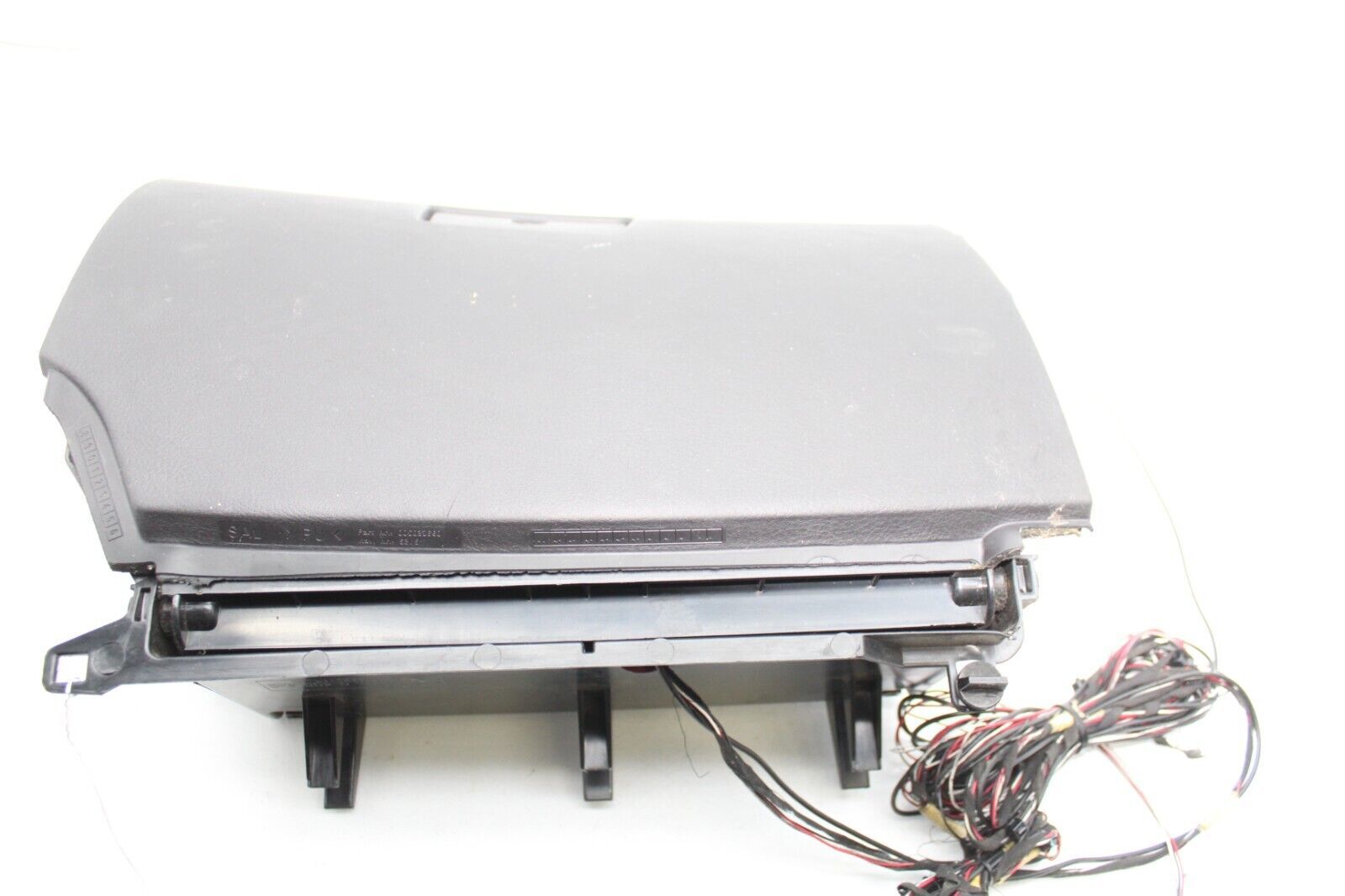 00-06 BMW X5 E53 GLOVE BOX W/ CD PLAYER Q9104 - $275.95