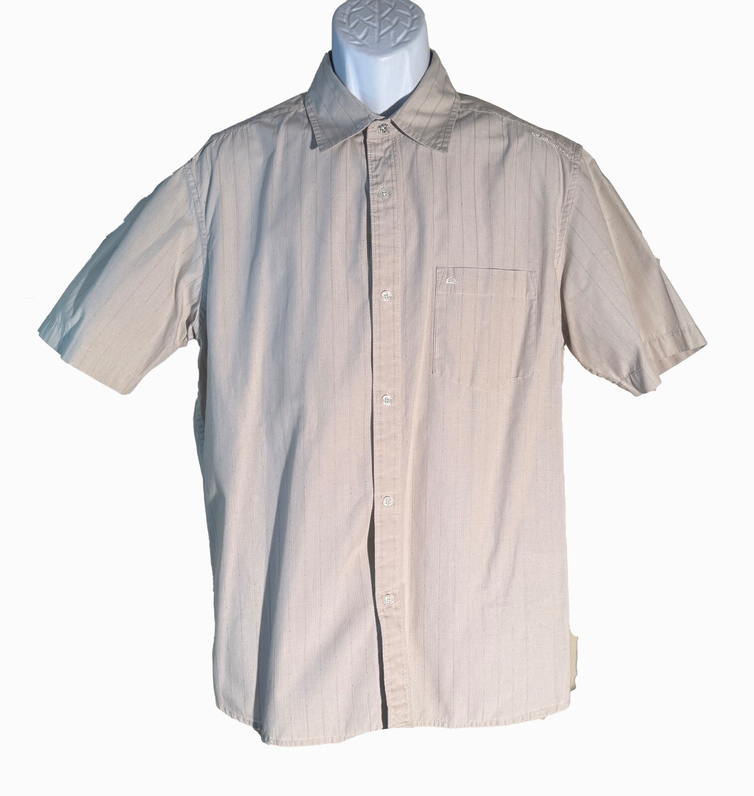 QUIKSILVER Men&#39;s Short Sleeve Button Down Tan Shirt Medium - $10.88