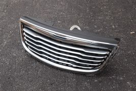 11-16 Chrysler Town & Country Gril Grill Grille Chrome OEM image 2