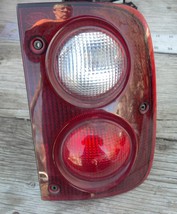 2002-2003 Landrover Freelander SE &gt;&lt; Taillight Assembly &gt;&lt; Right side - £23.91 GBP