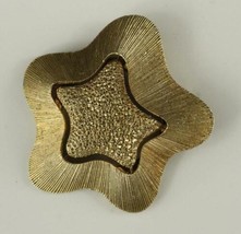 Vintage Costume Jewelry Brushed Gold Tone Metal STAR Sweater Clip 1.75&quot; ... - £12.73 GBP