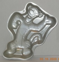 Rare Vintage 1995 Wilton Enterprises Tigger Aluminum Cake Pan 2105-3001 - £19.29 GBP