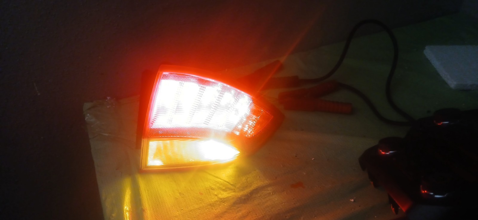 2010-2011 MERCURY MILAN PASSENGER RIGHT LED TAILLIGHT TAIL LAMP ----READ... - $157.41