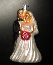 Merck Family&#39;s Old World Christmas Ornament Bride and Groom Heart Tag Go... - £8.68 GBP