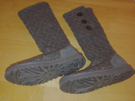Ugg Ladies Tall Gray Latice Cardy BOOTS-10-3 BUTTONS-12&quot; SOLE-WORN 2X-RUN Small - £33.51 GBP