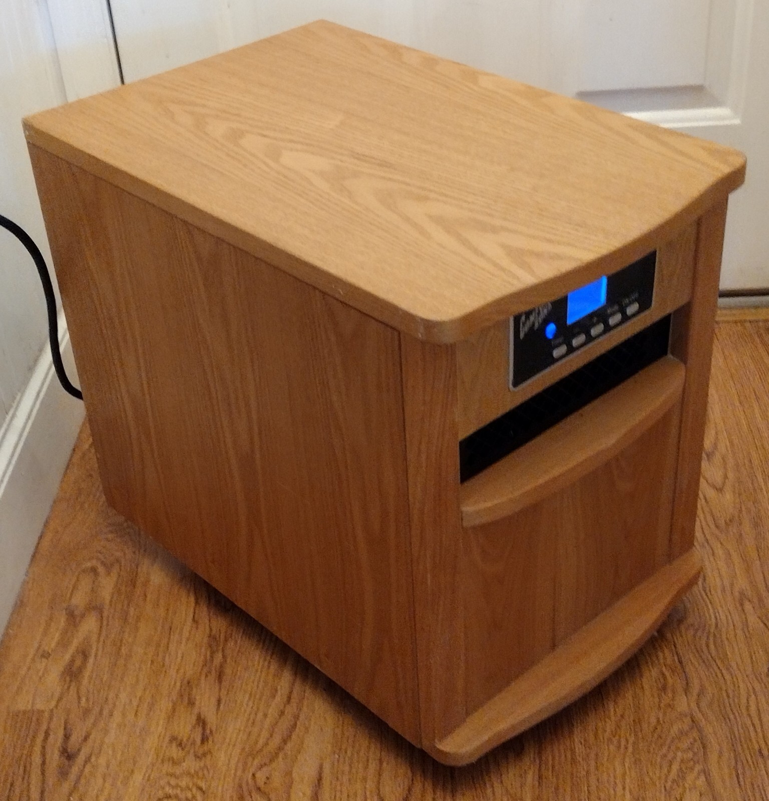CZ2011 Comfort Zone® Deluxe Infrared Quartz Heater Oak Finish - $129.99