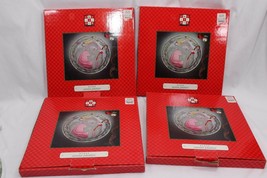 Christmas Village Round 13&quot; Glass Santa Platters  Lot of 4  Xmas - $493.02 MXN