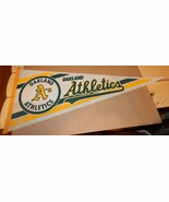 Oakland A&#39;s Athletics Vintage Baseball Pennant Banner 30&quot; x 12&quot; 130V - $26.74 CAD