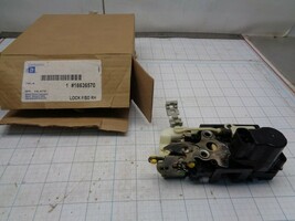 GM 16636570 Latch Power Door Lock Assembly F/SD RH OEM NOS - $48.98