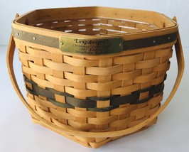 Longaberger Christmas Collection Snowflake Basket 1997 Edition w/ Plastic Liner - $47.40