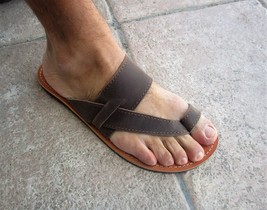 Men&#39;s Handmade Greek Leather Toe Strap Sandals - £44.77 GBP