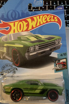 Hot Wheels &#39;69 Chevelle 4/10 Tooned 15/250 DIECAST Collection - £3.79 GBP