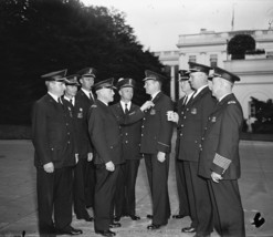 White House Police Officers receive medals from pistol comp. 1937 New 8x... - $8.81