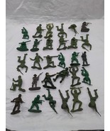 Lot Of (30) Vintage 1960s Green Army Men Toy Soldiers 2&quot; - $33.94 CAD