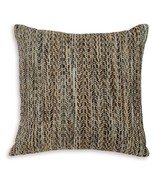 Jayner - Pillow - $1,971.60 MXN