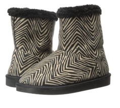 NEW Vera Bradley Cozy Booties in Zebra Print Print  Size 5-6 - £23.32 GBP