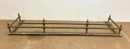 Vintage BRASS FIREPLACE FENDER hollywood regency gold surround gate guar... - $2,855.28 MXN