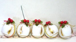 White Plastic Decorated Ball Ornaments 3&quot; tall berries leaves Christmas Lot of 5 - £11.76 GBP