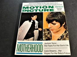 Motion Picture - Jackie Onassis, Liza Minnelli - December 1972, Magazine. - £14.81 GBP