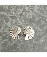 Vintage White Clip On Earrings Gold Accents - €8,56 EUR