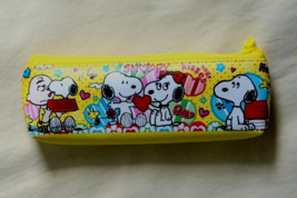 Authentic Peanuts Snoopy Japan Hugs & Kisses Yellow Zipper Pen Case Pouch Bag 7" - $2.92