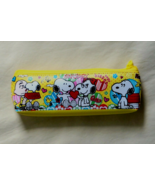 Authentic Peanuts Snoopy Japan Hugs &amp; Kisses Yellow Zipper Pen Case Pouc... - $4.00 CAD