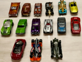 Hot Wheels Diecast Toy Lot Of 25 - Years 2000 - 2012 image 8
