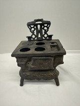 Vintage &quot;Cresent&quot; USA. Cast Iron Miniature Stove - $29.65