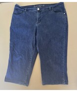 Lee Classic Fit Denim Capris Blue Women’s Size ? - $11.88