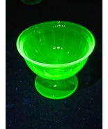 Vintage FEDERAL Green Vaseline Uranium Glass Paneled Footed Dessert Sher... - $17.50 CAD