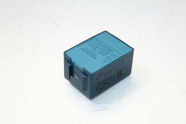 2004-2009 TOYOTA PRIUS REAR WIPER CONTROL MODULE P3018 image 2