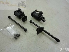 00 Kawasaki ZR750 ZR7 750 MOTOR MOUNT BRACKET BOLTS - £33.00 GBP