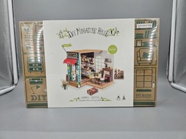 Rolife DIY LED Miniature Dollhouse with Furniture Kit Doll House Simon&#39;s Coffee - £21.74 GBP