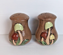 Vintage large Mushrooms Ceramic Handmade Salt &amp; Pepper Shakers - £7.82 GBP