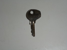 50&#39;s - 60&#39;s Vintage Genuine Porsche Key 356 911 Logo Pre 1969 Germany code K 339 - £27.14 GBP