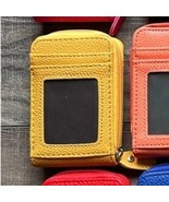 Accordion Style Card ID Wallet Yellow - $337.30 MXN