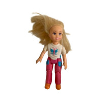 Fisher Price loving family girl sister with butterfly shirt 2006 doll - $8.87