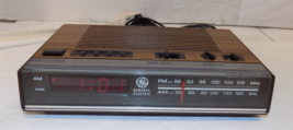 General Electric Model 7-4624B GE AM FM Digital Alarm Clock Radio Vintage Tested - £23.10 GBP