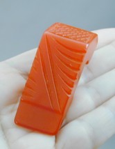 Art Deco Deeply Carved Red Bakelite Dress Fur Clip - £23.97 GBP