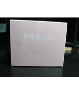 Kylie Skin Rose Bath Salts Size 10oz BOXED - $386.39 MXN
