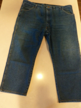 Wrangler Jeans Men’s Size 48x25.5 Regular Fit Blue Medium Wash USA - $17.70