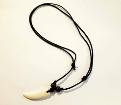 Crème White Tusk Bead Pendant Cord Adjustable Choker Necklace - £5.55 GBP