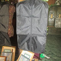 SMUGGLER zippered garment bag black (B) - £2.37 GBP