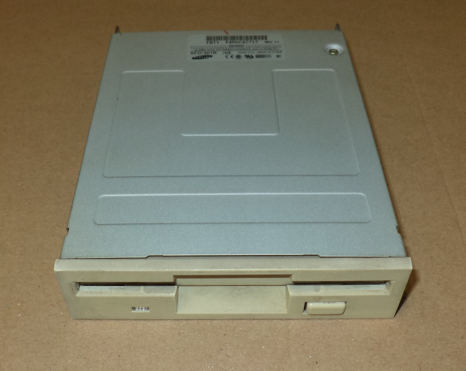 3.5 FLOPPY DRIVE INTERNAL – SAMSUNG – SFD-321B – USED – TESTED - $12.50