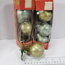 Vintage 1996 TRIM-A-TREE 6  2 3/4&quot; Pearlized Christmas Ornaments - £13.22 GBP